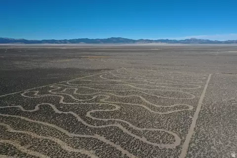 270 S 800 E, Beryl Junction, UT 84714 photo 2