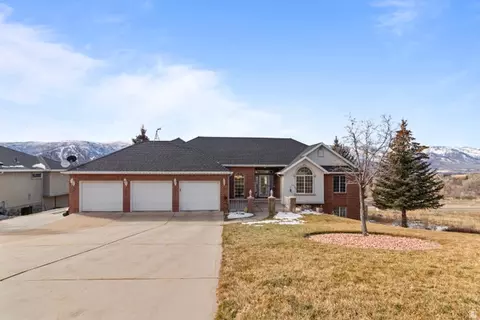 4117 N Wolf Ridge Cir E, Eden, UT 84310
