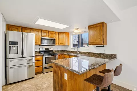 Kitchen - 973 E 60 S, Spanish Fork, UT 84660 photo 1 of 2