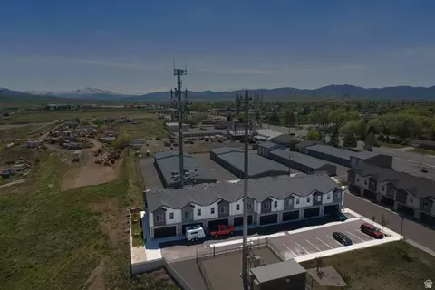 858 E 250 N, Hyrum, UT 84319
