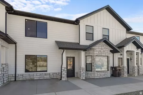 421 E White Sands Way #B, Orderville, UT 84758
