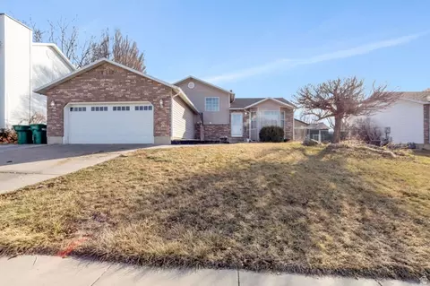 2815 W 4275 S, Roy, UT 84067