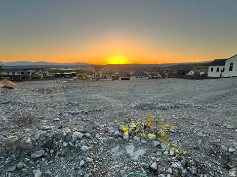 1238 S Indian Knolls Dr E #10, Washington, UT 84780