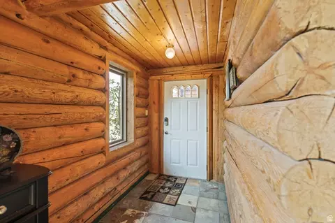 Entry Way - 986 E 2290 N, Monroe, UT 84754 photo 1 of 3