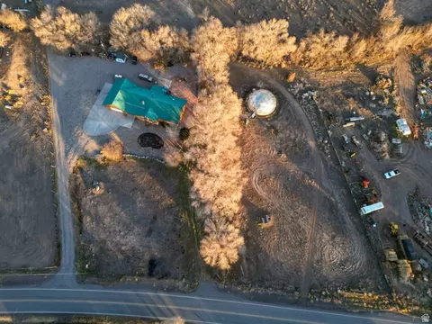 View/Area - 986 E 2290 N, Monroe, UT 84754 photo 1 of 2