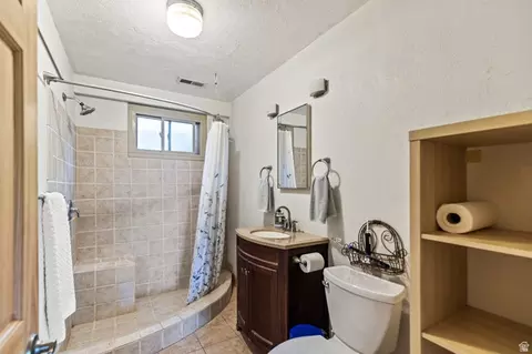 Bath - 986 E 2290 N, Monroe, UT 84754 photo 6 of 8