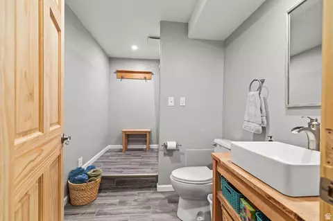 Bath - 986 E 2290 N, Monroe, UT 84754 photo 7 of 8