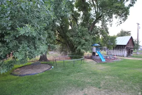 Exterior - 175 N 100 W, Providence, UT 84332 photo 4 of 4