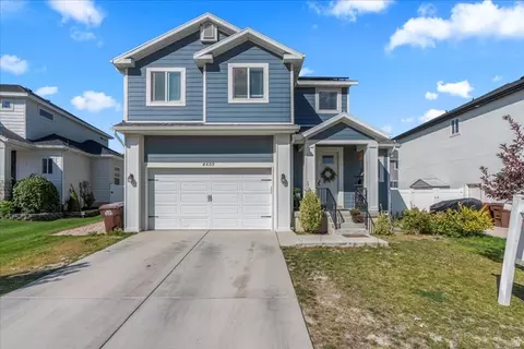 4459 E Pine Hollow Dr, Eagle Mountain, UT 84005