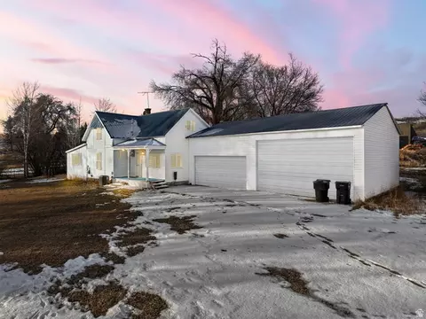 275 N Deer Dr, Saint Charles, ID 83272