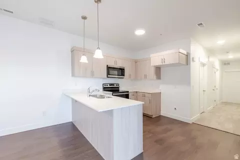 Kitchen - 4695 S 690 W #U202, Mapleton, UT 84664 photo 2 of 3