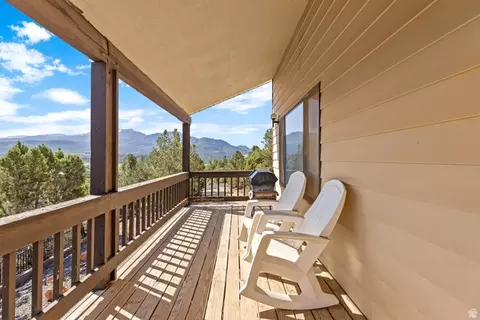 Exterior - 375 Hillcrest Cir, Central, UT 84722 photo 4 of 7