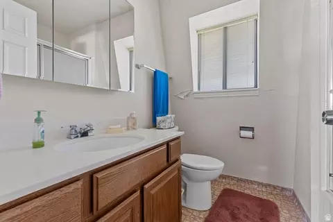 Bath - 375 Hillcrest Cir, Central, UT 84722 photo 3 of 3