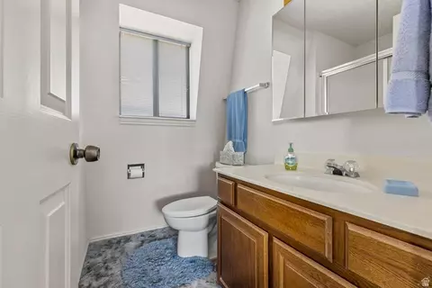Bath - 375 Hillcrest Cir, Central, UT 84722 photo 2 of 3
