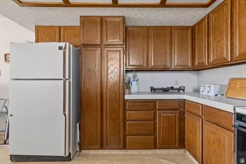Kitchen - 375 Hillcrest Cir, Central, UT 84722 photo 2 of 2