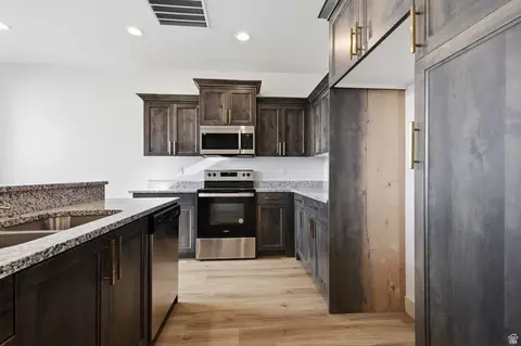 860 E 250 N, Hyrum, UT 84319