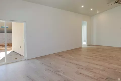 Living - 3057 W Ekko View Loop, Cedar City, UT 84721 photo 3 of 5