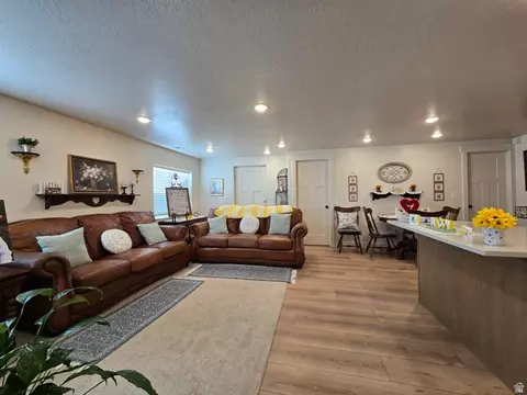 Living - 1324 E 620 S, Payson, UT 84651 photo 5 of 5