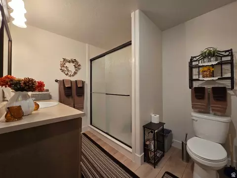 Bath - 1324 E 620 S, Payson, UT 84651 photo 7 of 7