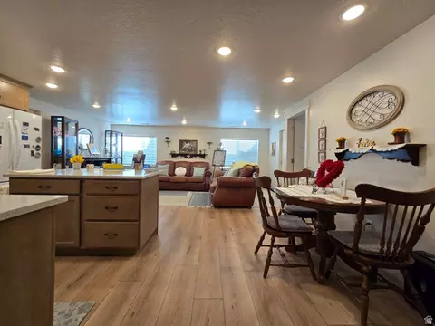 Dining - 1324 E 620 S, Payson, UT 84651 photo 2 of 2