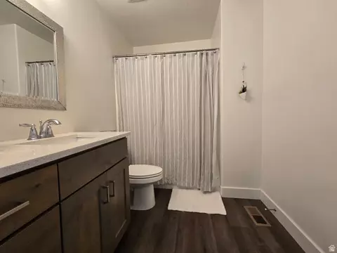 Bath - 1324 E 620 S, Payson, UT 84651 photo 5 of 7