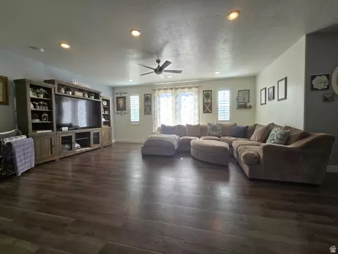 Living - 1324 E 620 S, Payson, UT 84651 photo 1 of 5