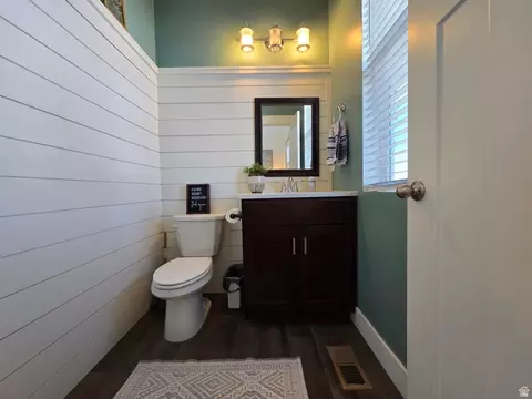 Bath - 1324 E 620 S, Payson, UT 84651 photo 1 of 7