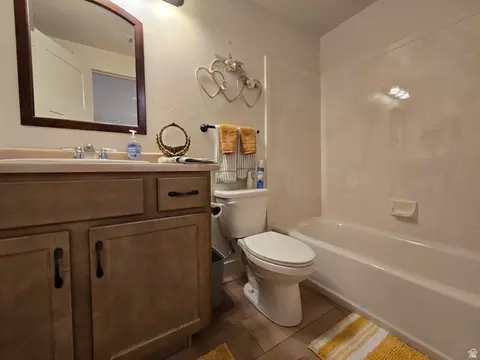 Bath - 1324 E 620 S, Payson, UT 84651 photo 6 of 7