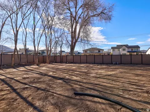 Exterior - 1306 E Victor Ln, Draper, UT 84020 photo 8 of 11