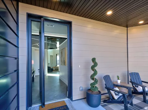 Exterior - 1306 E Victor Ln, Draper, UT 84020 photo 4 of 11