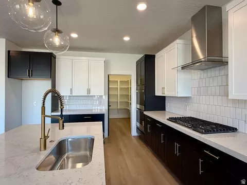 Kitchen - 2152 W Legend Way #489, Mapleton, UT 84664 photo 2 of 2
