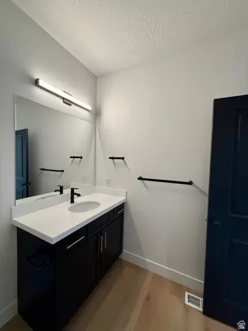 Bath - 2152 W Legend Way #489, Mapleton, UT 84664 photo 4 of 4