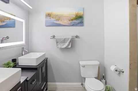 Bath - 2192 E High Mesa Dr, Sandy, UT 84092 photo 1 of 5