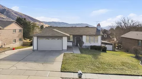Exterior - 2192 E High Mesa Dr, Sandy, UT 84092 photo 3 of 5