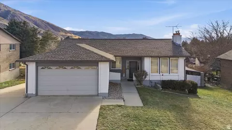 Exterior - 2192 E High Mesa Dr, Sandy, UT 84092 photo 4 of 5