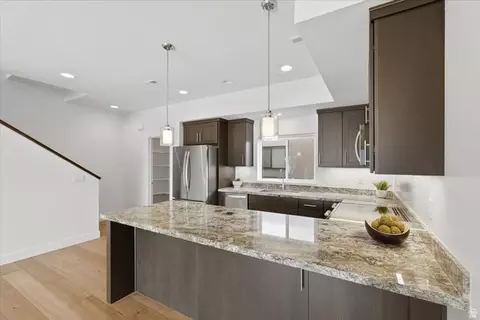 6996 S Brookhill E, Cottonwood Heights, UT 84171