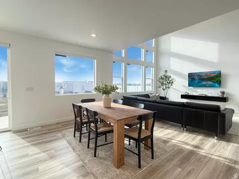Dining - 3372 S Pinyon Park Ln, Mapleton, UT 84664 photo 1 of 2