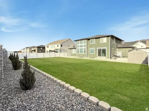Exterior - 3372 S Pinyon Park Ln, Mapleton, UT 84664 photo 9 of 17