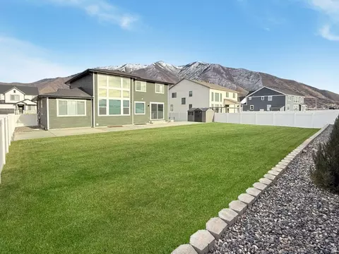 Exterior - 3372 S Pinyon Park Ln, Mapleton, UT 84664 photo 7 of 17