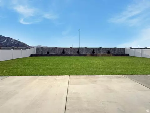 Exterior - 3372 S Pinyon Park Ln, Mapleton, UT 84664 photo 14 of 17