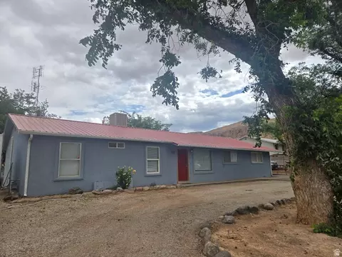 25 E 200 N, La Verkin, UT 84745