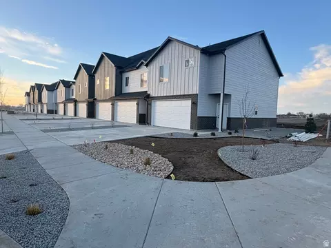 4348 W 1825 N #103, West Point, UT 84015