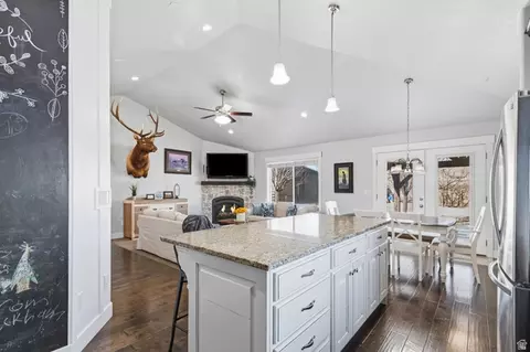 Kitchen - 1587 E Smithfield Dr, Eagle Mountain, UT 84005 photo 3 of 5