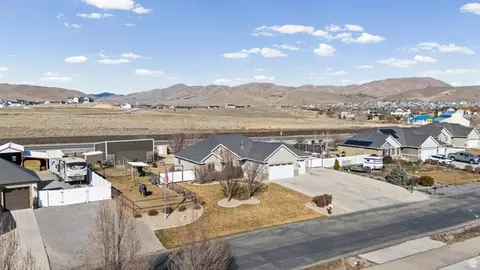 View/Area - 1587 E Smithfield Dr, Eagle Mountain, UT 84005 photo 3 of 7