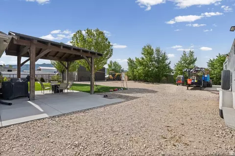 Exterior - 1587 E Smithfield Dr, Eagle Mountain, UT 84005 photo 16 of 21