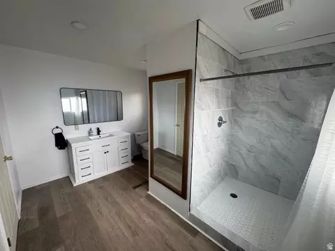 Bath - 46 E St, Helper, UT 84526 photo 2 of 2
