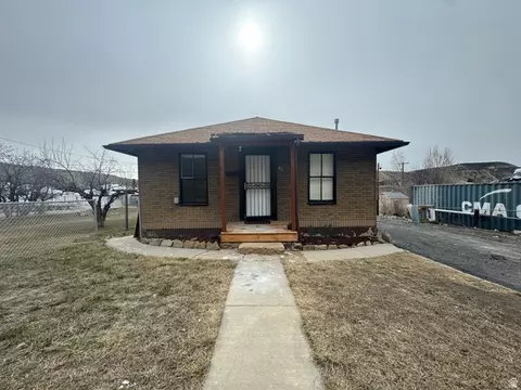 46 E St, Helper, UT 84526