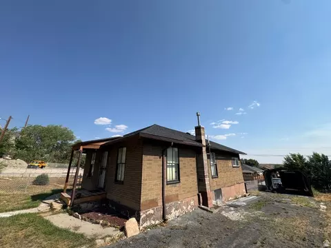 Exterior - 46 E St, Helper, UT 84526 photo 4 of 12