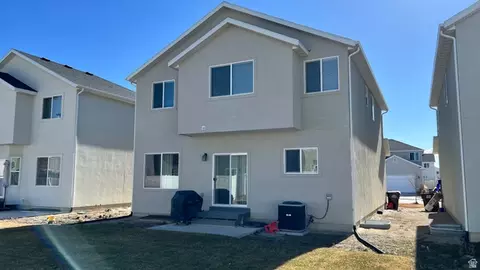 Exterior - 1131 E Deborah St, Eagle Mountain, UT 84005 photo 4 of 6