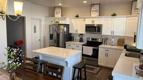 Kitchen - 1131 E Deborah St, Eagle Mountain, UT 84005 photo 2 of 3